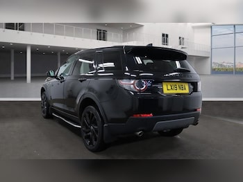 Used Land Rover Discovery Sport 2019 for sale - 76784106: Photo