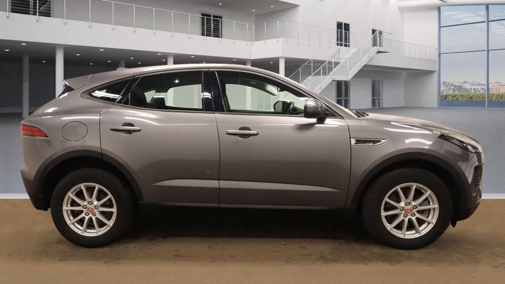 Used Jaguar E-Pace 2018 for sale - 76132931: Photo 5