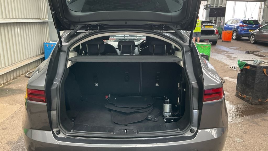 Used Jaguar E-Pace 2018 for sale - 76132931: Photo 7