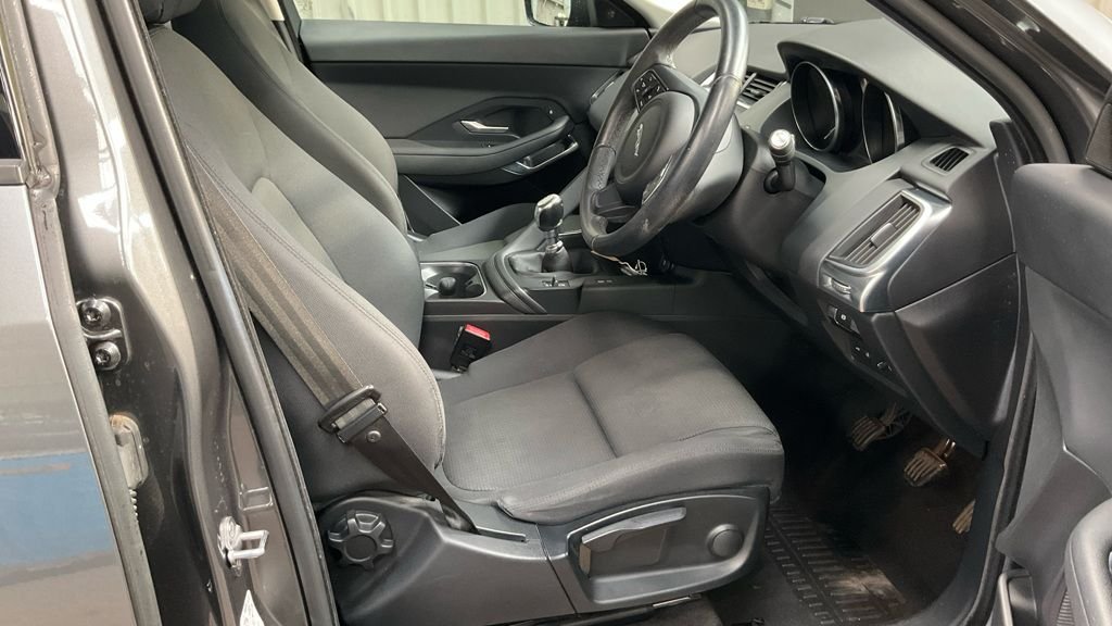Used Jaguar E-Pace 2018 for sale - 76132931: Photo 9