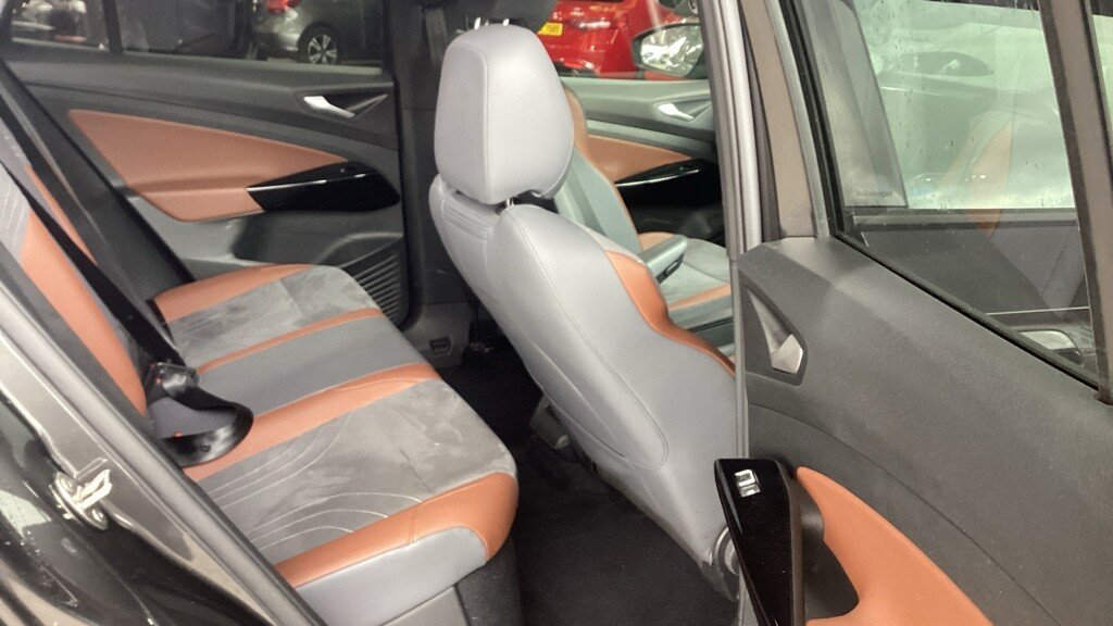 Used Volkswagen ID.4 2021 for sale - 78117622: Photo 8