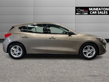 Used Ford Focus 2020 for sale - 76210289: Photo 2