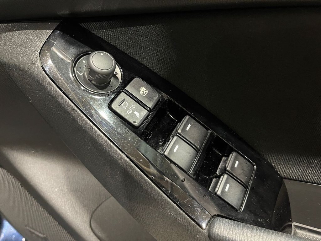 Used Mazda Mazda3 2018 for sale - 76610292: Photo 18