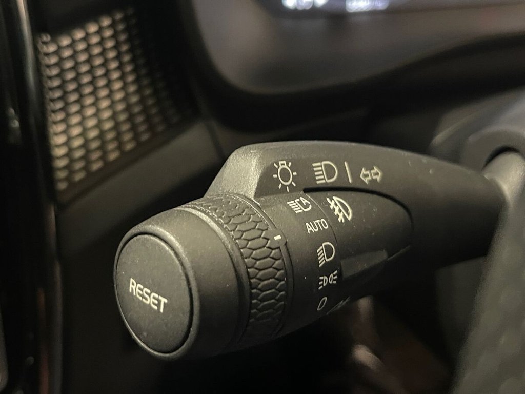 Used Volvo XC40 2019 for sale - 76291882: Photo 29