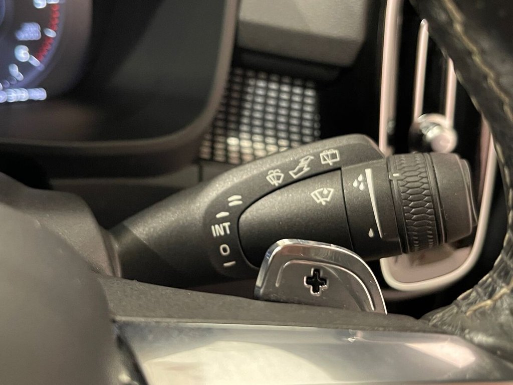 Used Volvo XC40 2019 for sale - 76291882: Photo 30