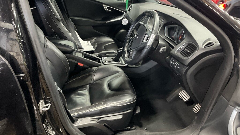 Used Volvo V40 2018 for sale - 77910979: Photo 15