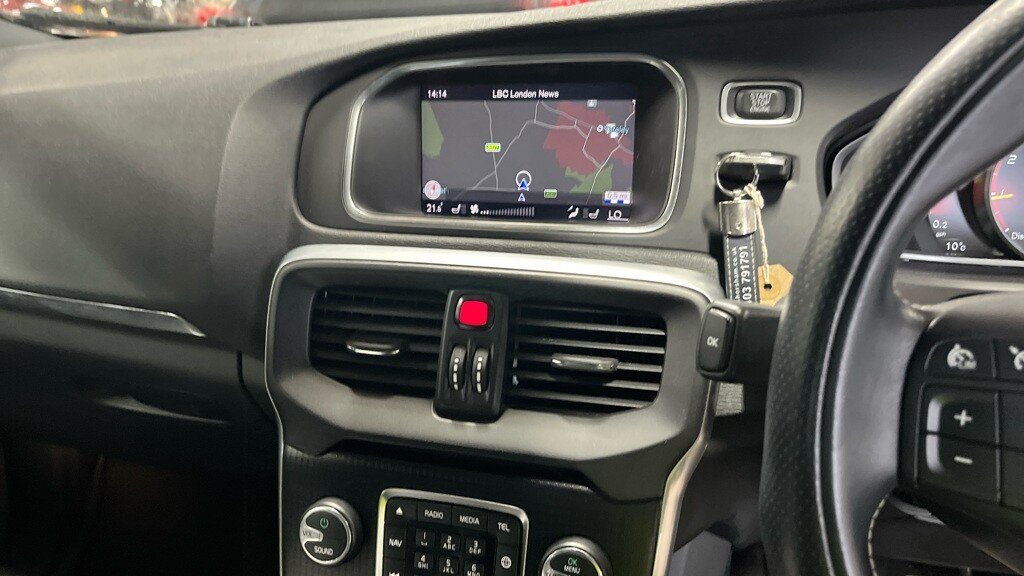 Used Volvo V40 2018 for sale - 77910979: Photo 17