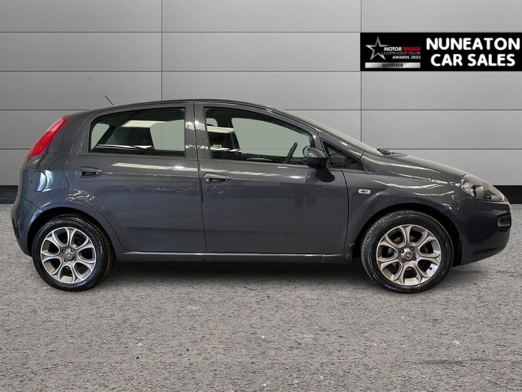 Used Fiat Punto 2017 for sale - 78017972: Photo 2