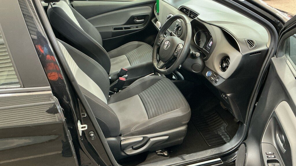 Used Toyota Yaris 2019 for sale - 77910981: Photo 15