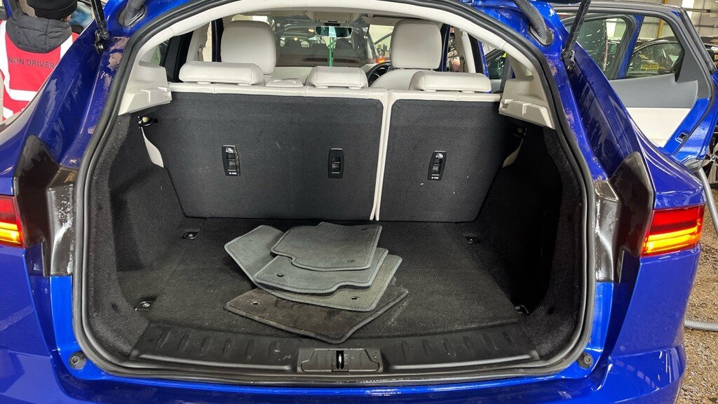 Used Jaguar E-Pace 2019 for sale - 77693067: Photo 12