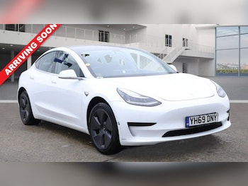 2019 (69) - Standard Plus 4dr Auto