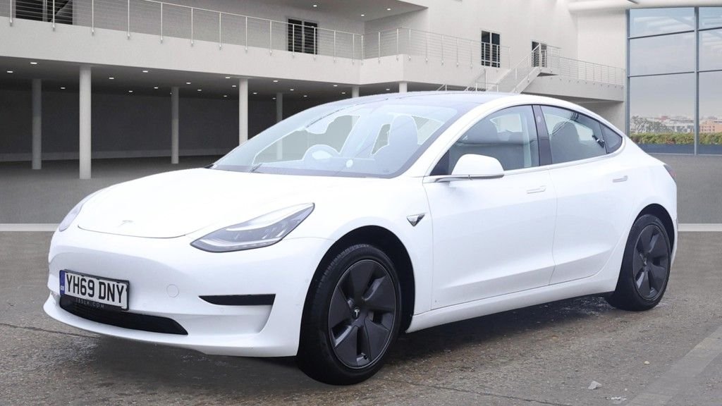 Used Tesla Model 3 2019 for sale - 76950569: Photo 2