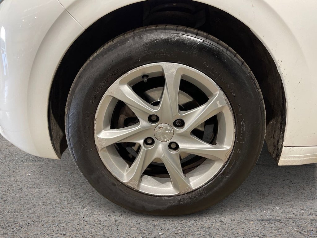 Used Peugeot 208 2015 for sale - 77849637: Photo 13