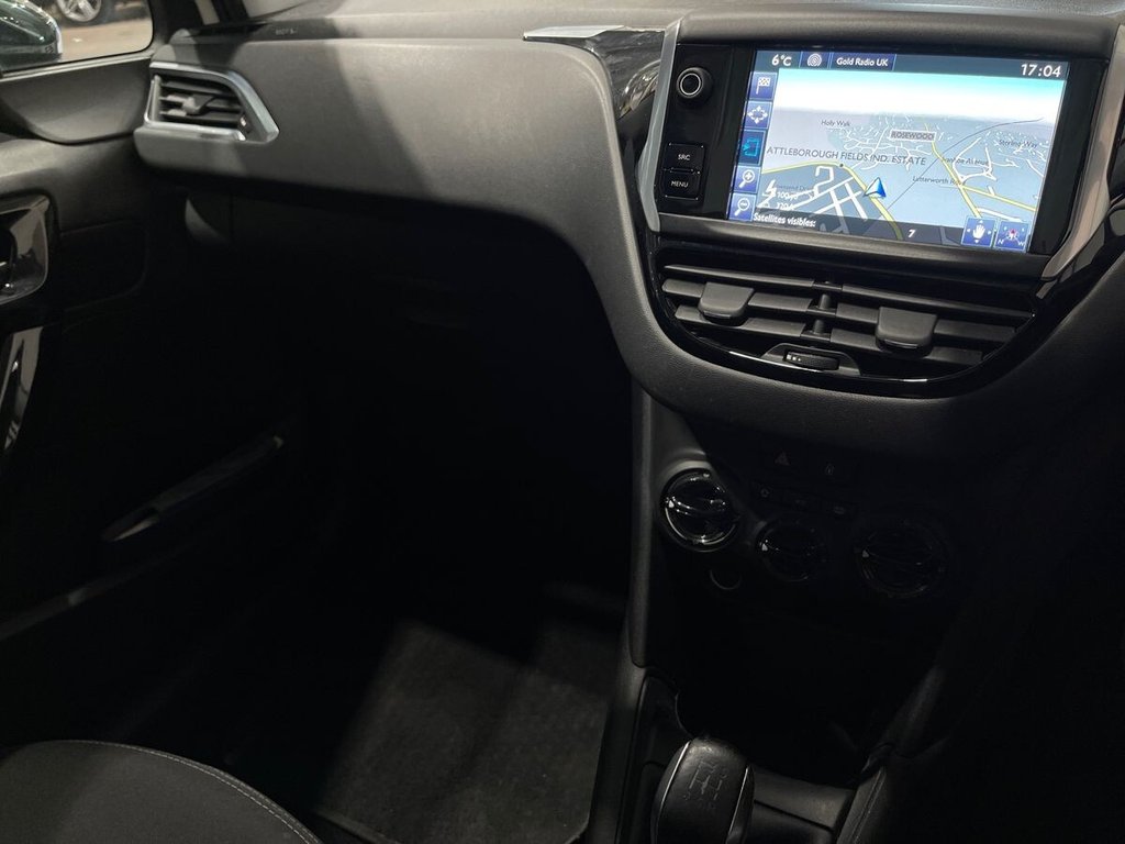 Used Peugeot 208 2015 for sale - 77849637: Photo 15