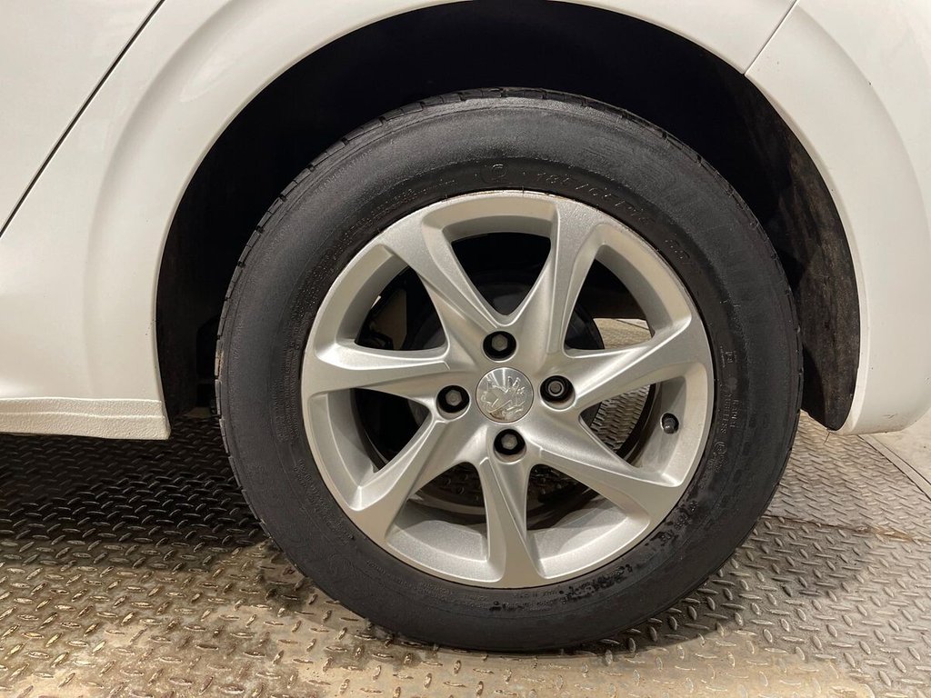 Used Peugeot 208 2015 for sale - 77849637: Photo 25