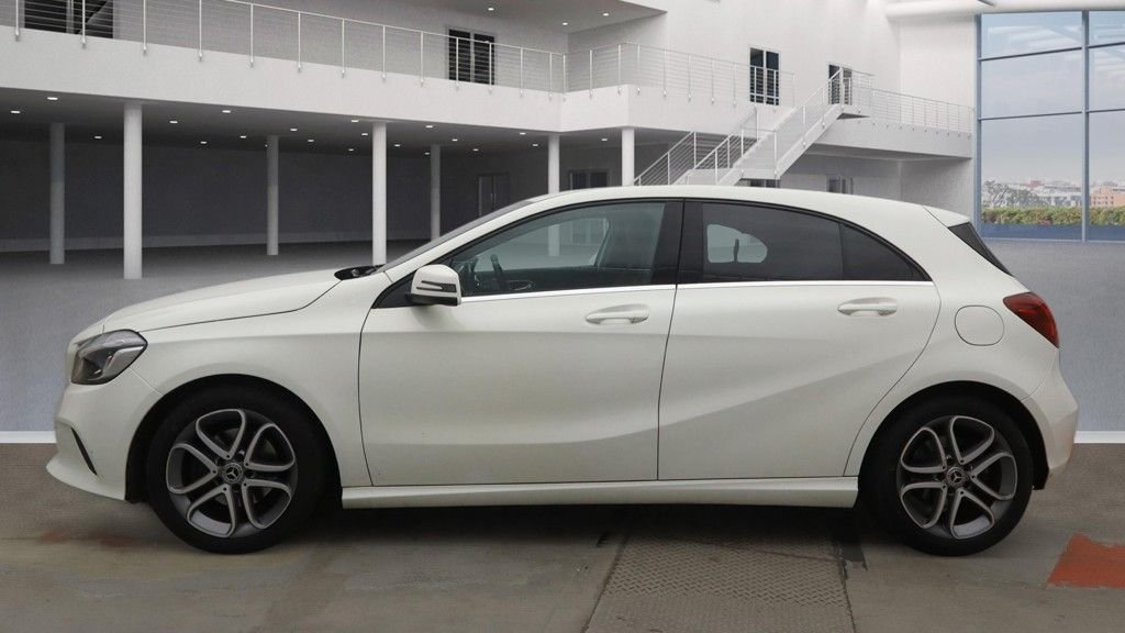 Used Mercedes-Benz A-Class 2018 for sale - 76950730: Photo 6