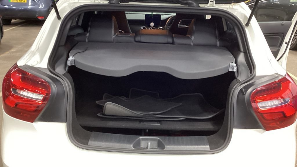 Used Mercedes-Benz A-Class 2018 for sale - 76950730: Photo 7