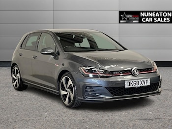 Volkswagen - Golf