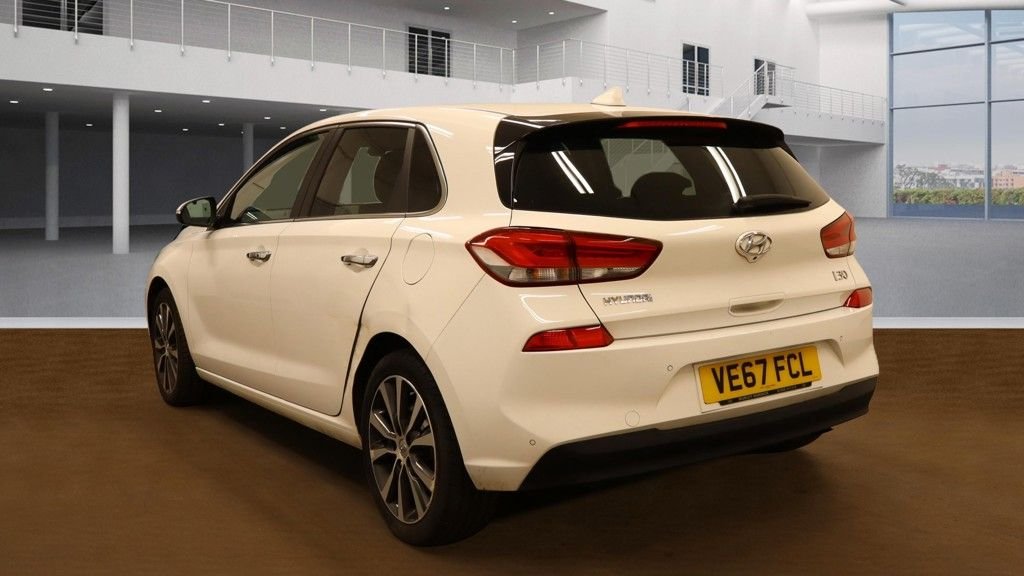 Used Hyundai i30 2017 for sale - 76124198: Photo 3