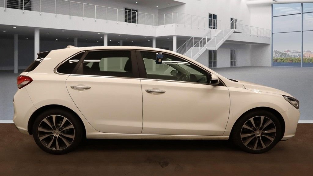 Used Hyundai i30 2017 for sale - 76124198: Photo 5