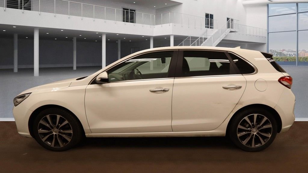 Used Hyundai i30 2017 for sale - 76124198: Photo 6