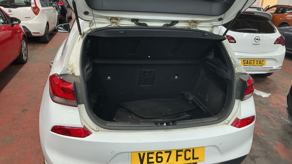 Used Hyundai i30 2017 for sale - 76124198: Photo 7