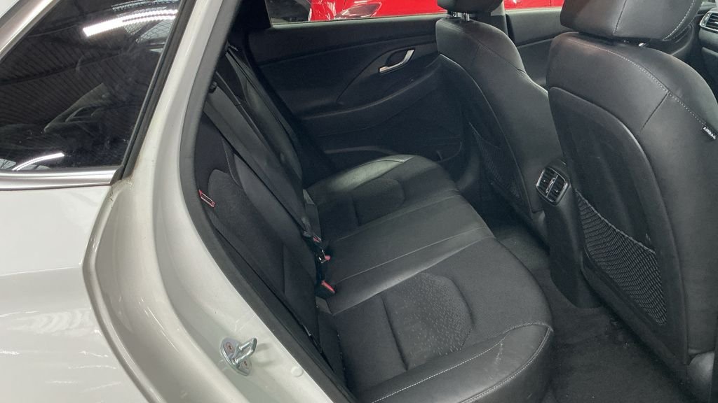 Used Hyundai i30 2017 for sale - 76124198: Photo 8