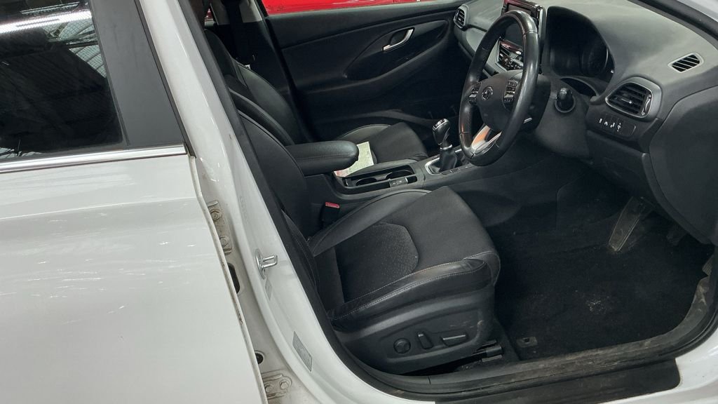 Used Hyundai i30 2017 for sale - 76124198: Photo 9