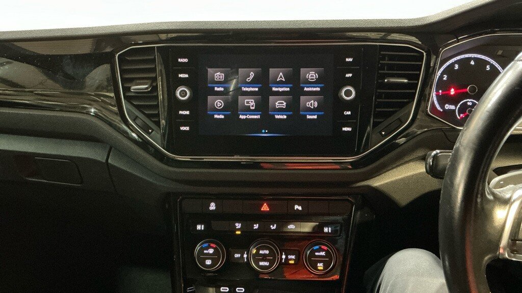 Used Volkswagen T-Roc 2022 for sale - 77557579: Photo 17