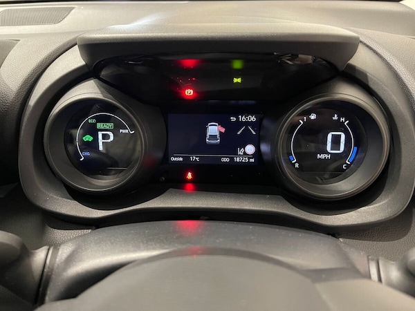 Used Toyota Yaris 2022 for sale - 75685145: Photo 22