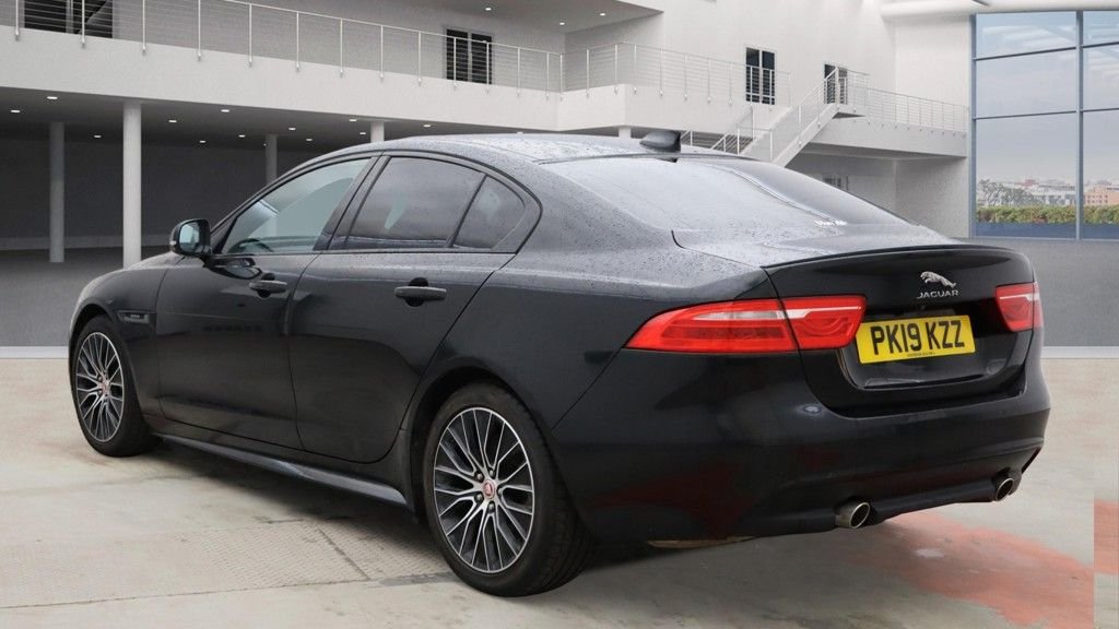 Used Jaguar XE 2019 for sale - 77140097: Photo 3