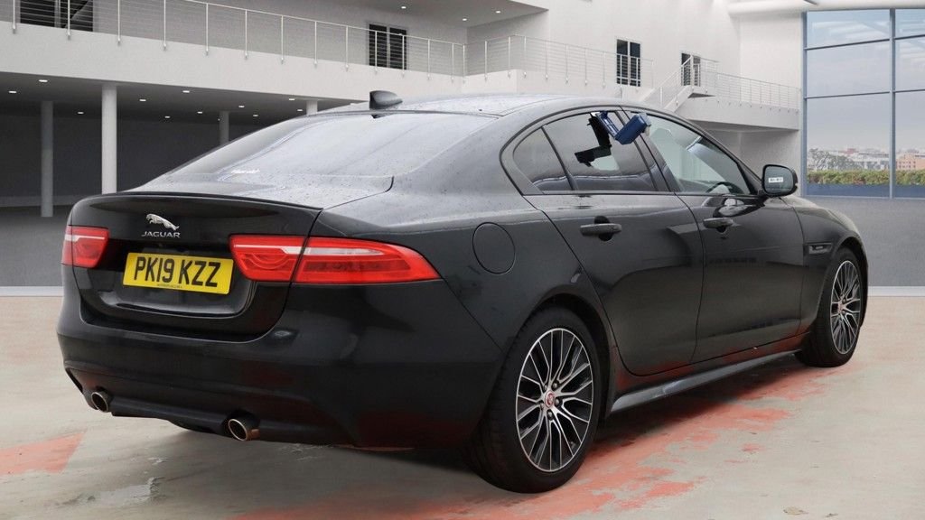 Used Jaguar XE 2019 for sale - 77140097: Photo 4