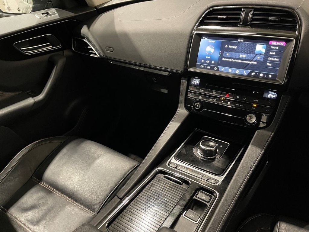 Used Jaguar F-Pace 2018 for sale - 77288394: Photo 16