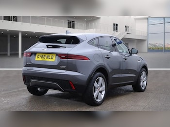Used Jaguar E-Pace 2018 for sale - 76950553: Photo
