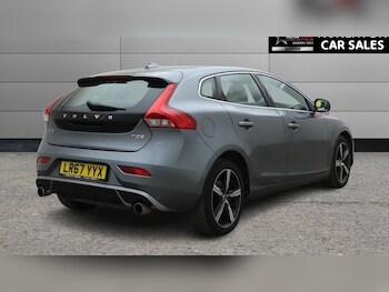 Used Volvo V40 2017 for sale - 78418486: Photo