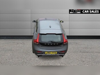 Used Volvo V40 2017 for sale - 78418486: Photo