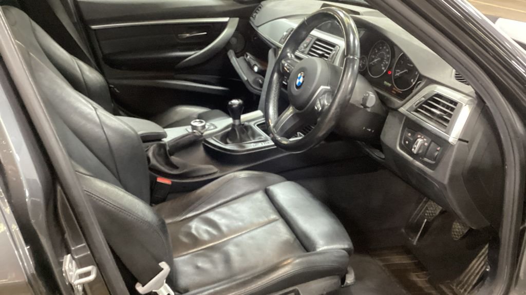 Used BMW 3 Series 2018 for sale - 76356450: Photo 9