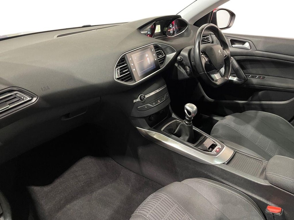 Used Peugeot 308 2018 for sale - 76698334: Photo 13