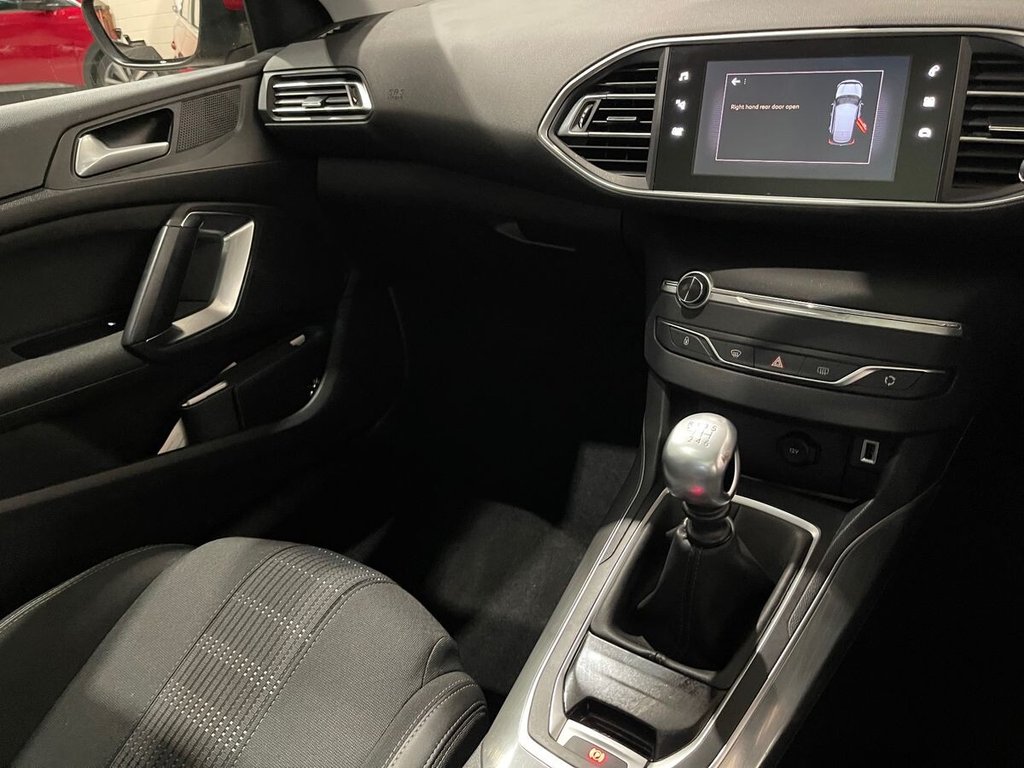 Used Peugeot 308 2018 for sale - 76698334: Photo 15