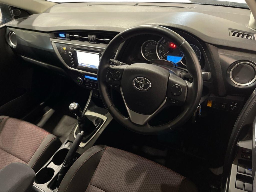 Used Toyota Auris 2013 for sale - 77820811: Photo 9