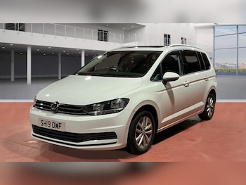 Used Volkswagen Touran 2019 for sale - 76792265: Photo