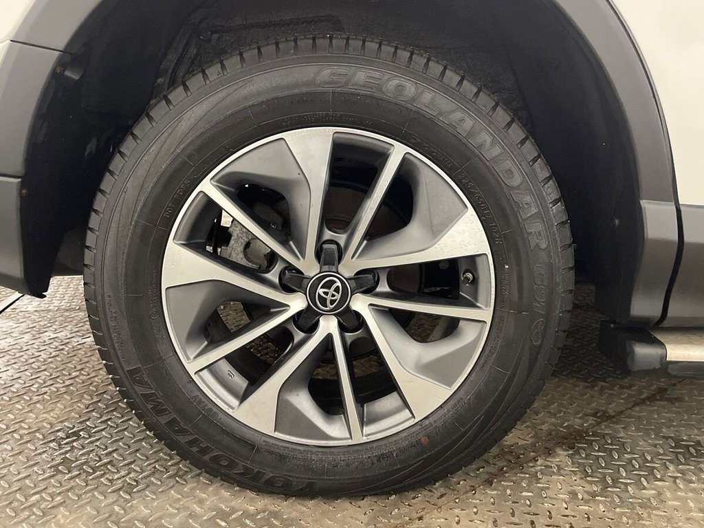 Used Toyota RAV4 2018 for sale - 77879625: Photo 31