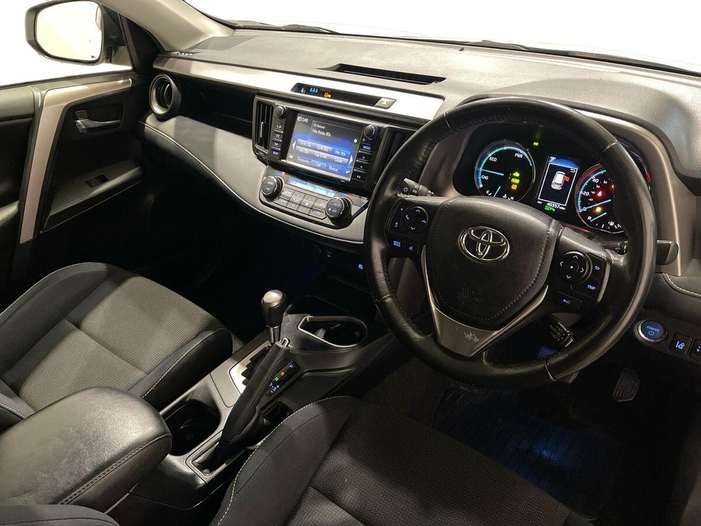 Used Toyota RAV4 2018 for sale - 77879625: Photo 9