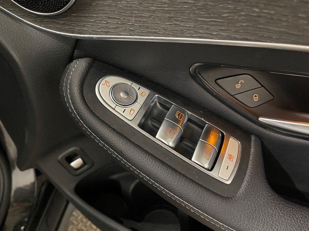 Used Mercedes-Benz GLC 2019 for sale - 76610297: Photo 18