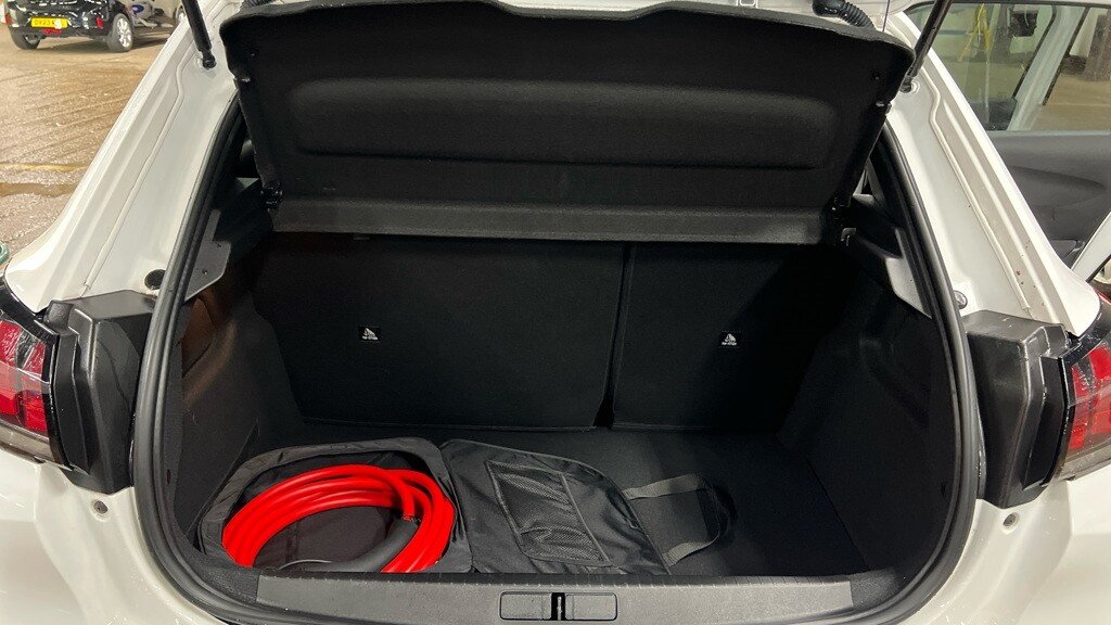 Used Peugeot E-208 2023 for sale - 76966181: Photo 16