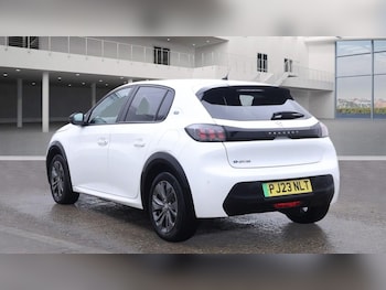 Used Peugeot 208 2023 for sale - 76966181: Photo