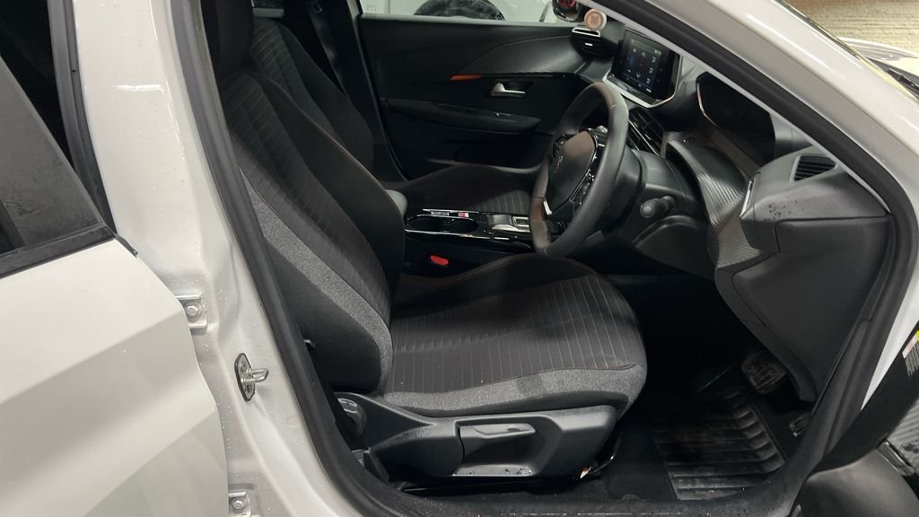Used Peugeot 208 2023 for sale - 76966181: Photo 9