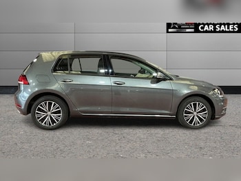 Used Volkswagen Golf 2018 for sale - 78372833: Photo