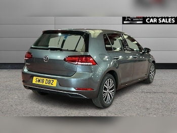 Used Volkswagen Golf 2018 for sale - 78372833: Photo