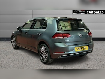 Used Volkswagen Golf 2018 for sale - 78372833: Photo